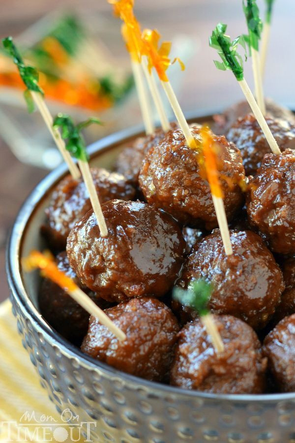 14 Easy Slow Cooker Appetizers
 These Slow Cooker Cocktail Meatballs are made in your