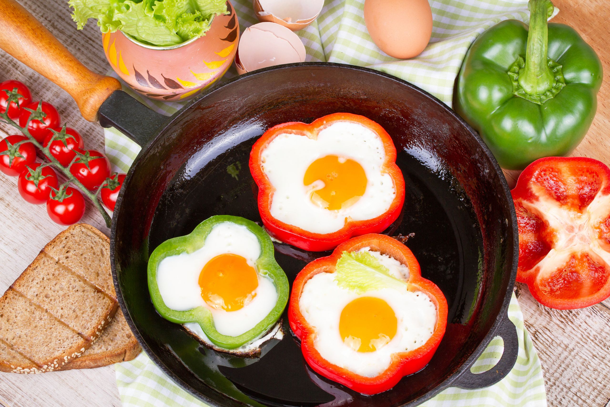 Alternative To Eggs For Breakfast
 healthy breakfast alternative of egg and pepper Roo de