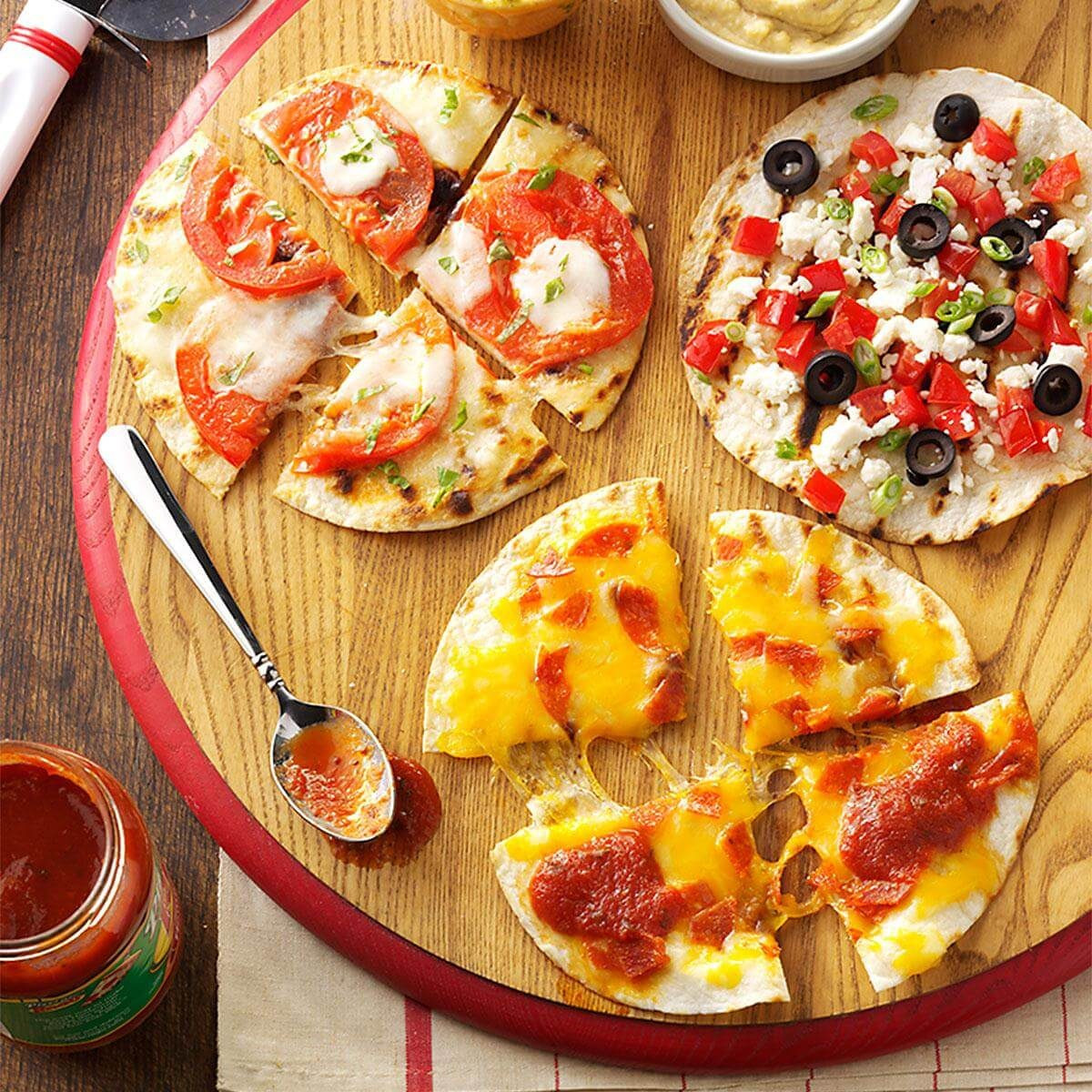 Appetizers For Dinner
 Appetizer Pizzas Recipe