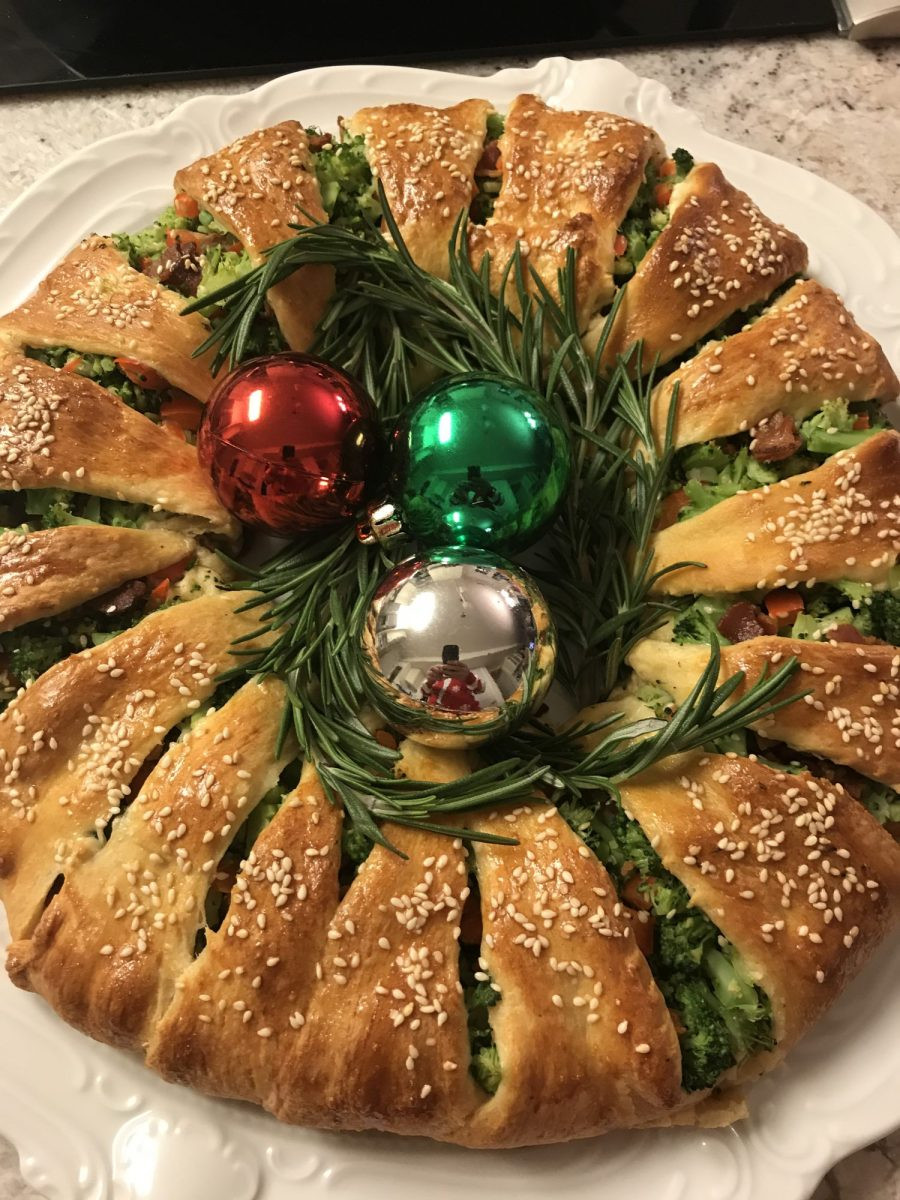 Appetizers Made With Crescent Rolls
 Crescent Roll Christmas Wreath Appetizer