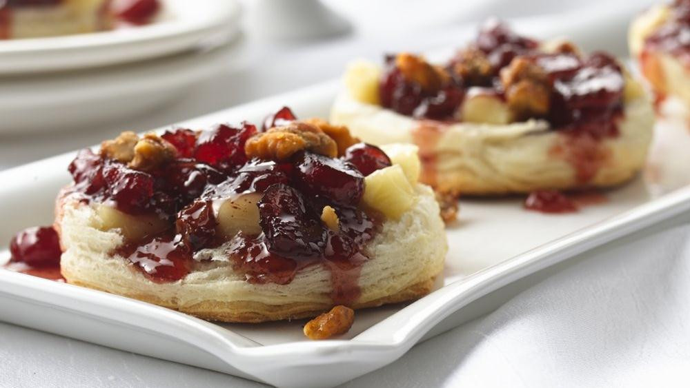 Brie Cheese Appetizers
 Cranberry Chutney Brie Appetizers recipe from Pillsbury