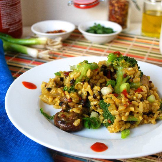Brown Rice Paleo
 Brown rice and fresh veggies stir fried in a spicy yellow