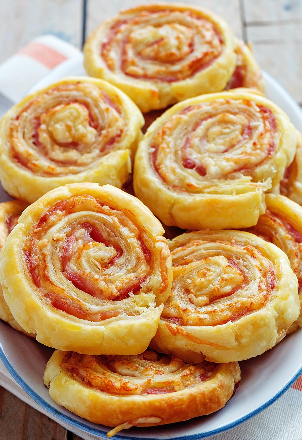 Cheese Puff Appetizers
 Bacon Puff Pinwheels Recipe — Eatwell101