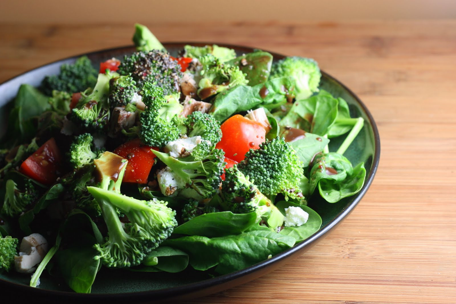 Chicken Broccoli Salad
 Quick Rotisserie Chicken and Broccoli Spinach Salad