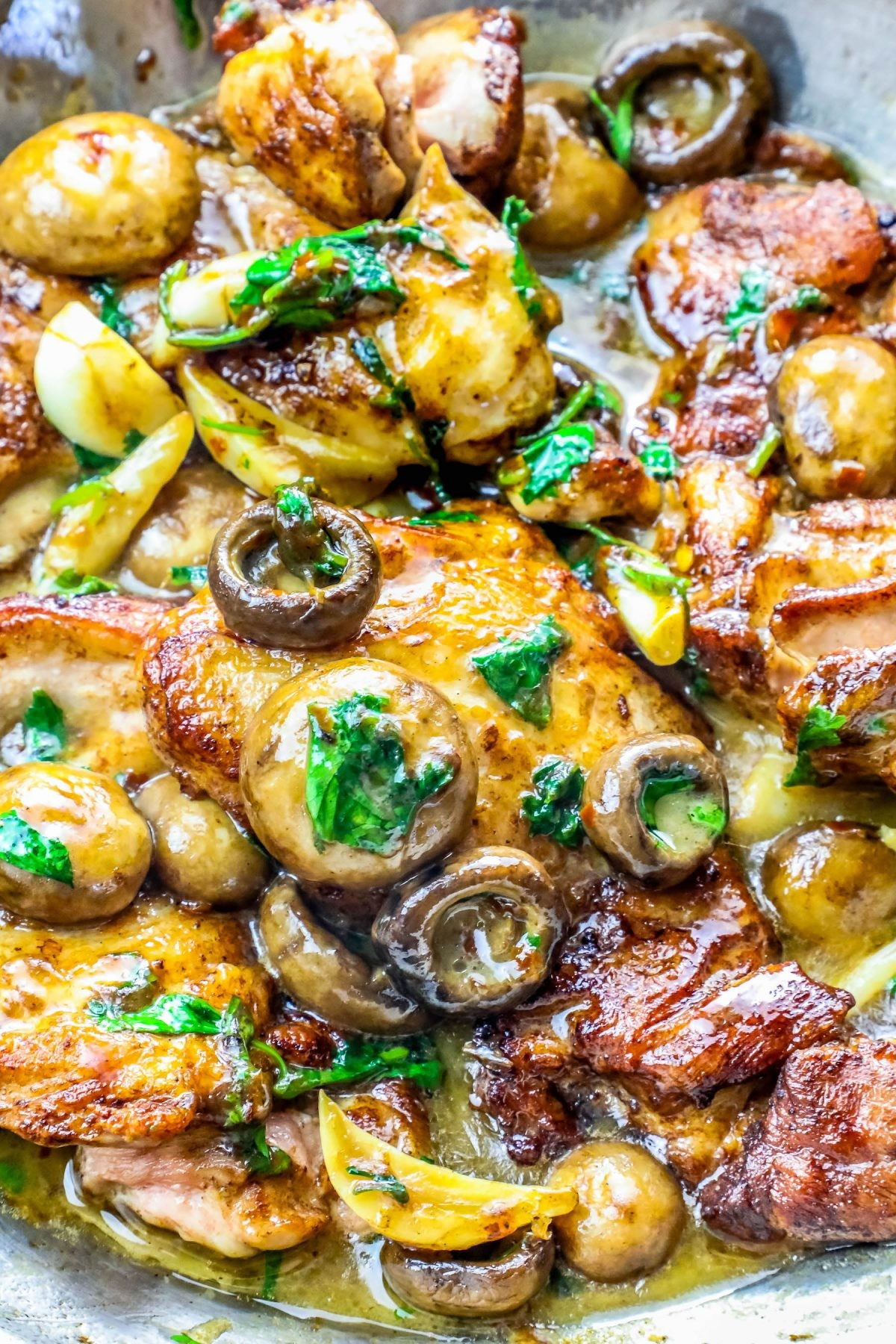 Chicken Thighs And Mushroom Recipes
 e Pot Garlic Butter Chicken Thighs and Mushrooms