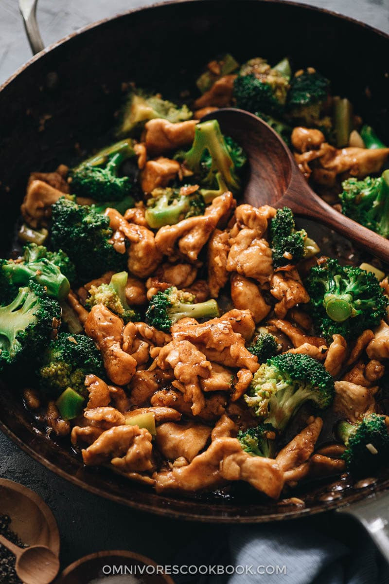 Chinese Chicken And Broccoli
 Chicken and Broccoli Chinese Takeout Style