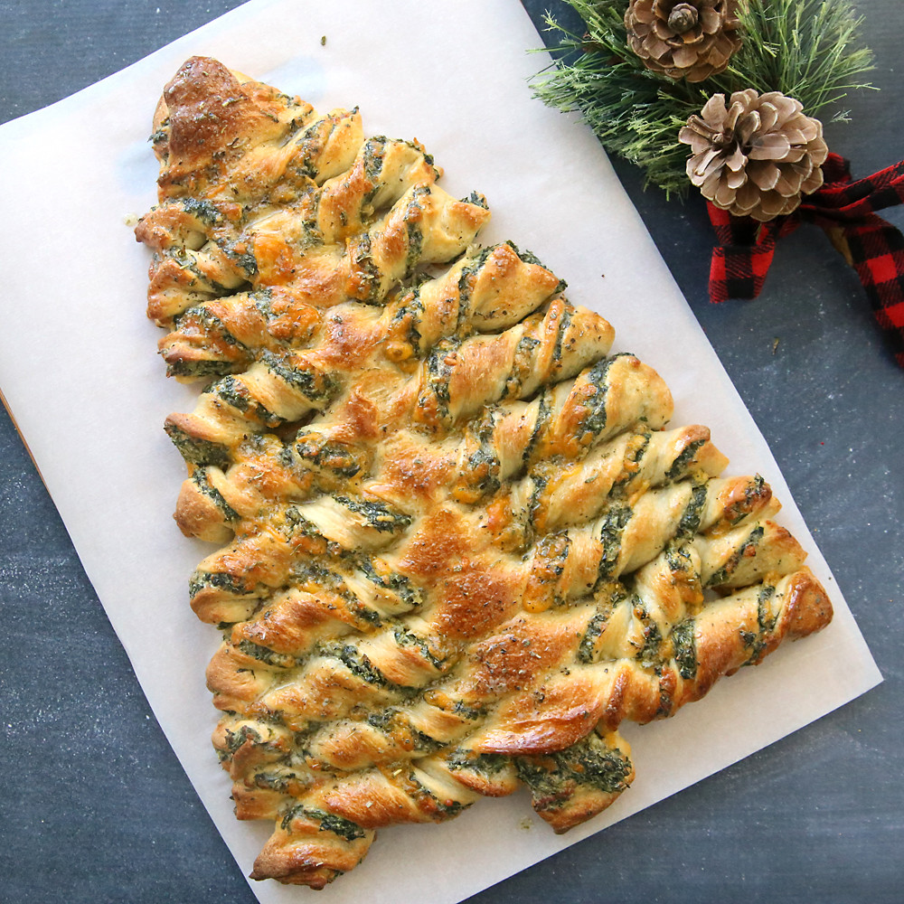 Christmas Appetizers Pinterest
 Pinterest Win Christmas Tree Spinach Dip Breadsticks