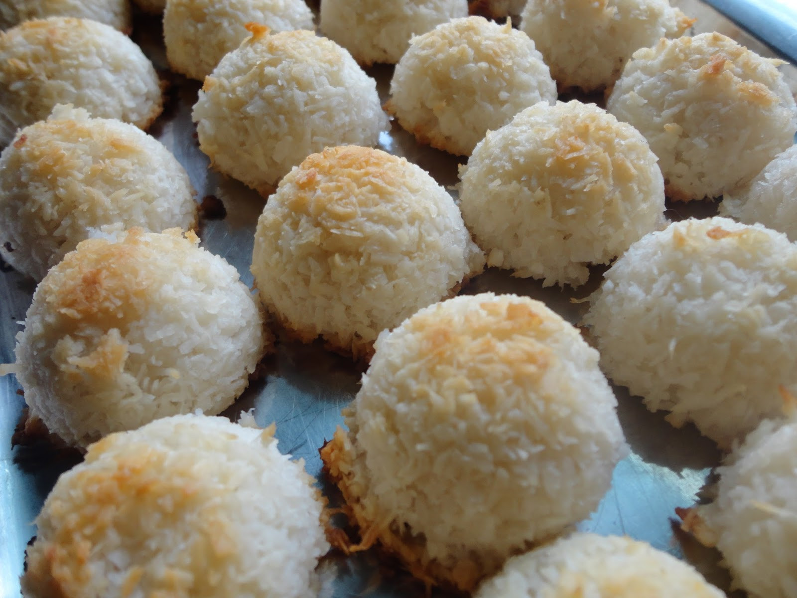 Coconut Macaroons Paleo
 Coconut Macaroons Recipe — Dishmaps