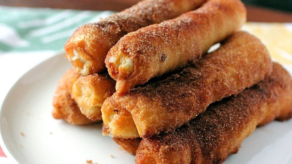 Crescent Roll Dinner Recipes
 Crescent Cheesecake Roll Ups Exist And They re Amazing
