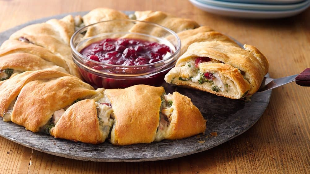 Crescent Roll Dinner Recipes
 12 Foolproof Dinners for Leftover Turkey from Pillsbury