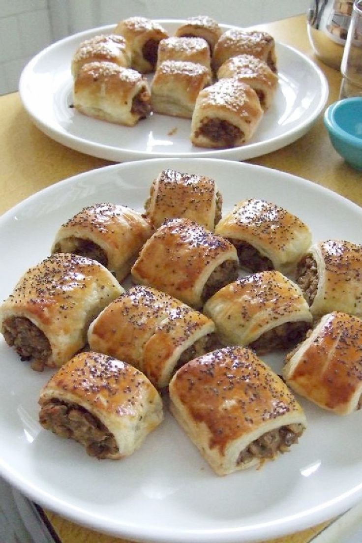 Crescent Rolls Appetizers
 cream cheese crescent roll appetizer