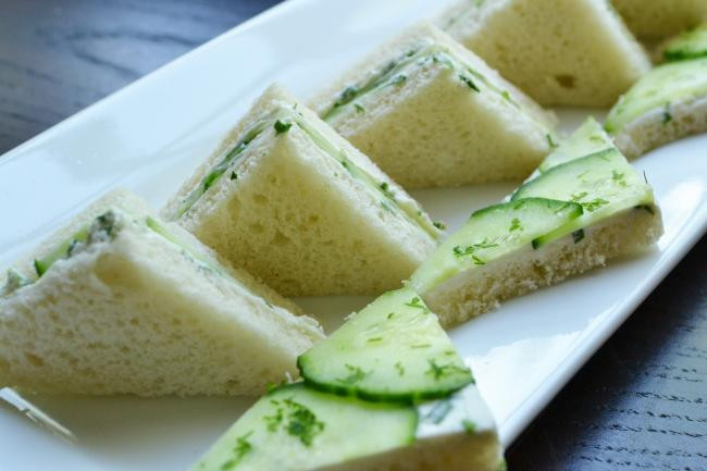 Cucumber And Cream Cheese Sandwiches
 Chive Cream Cheese and Cucumber Tea Sandwiches
