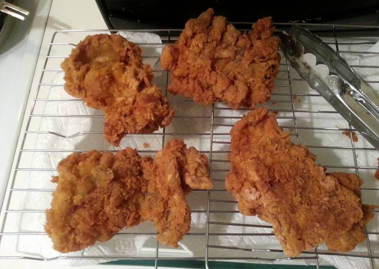 Deep Fried Chicken Thighs Time
 Homestyle Country Fried Boneless Chicken Thighs Recipe by