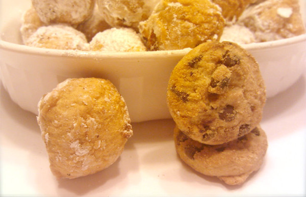 Deep Fried Chocolate Chip Cookies
 Deep Fried Chocolate Chip Cookie Dough Because We Love You