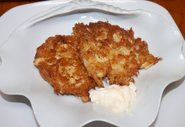 Deep Fried Crab Cakes
 Maryland Crab Cakes Deep Fried Perfection The Lazy