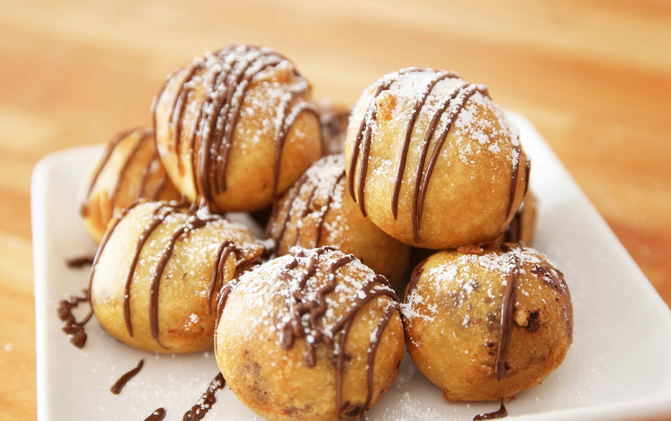 Deep Fried Desserts
 Deep Fried Cookie Dough Recipe with Video