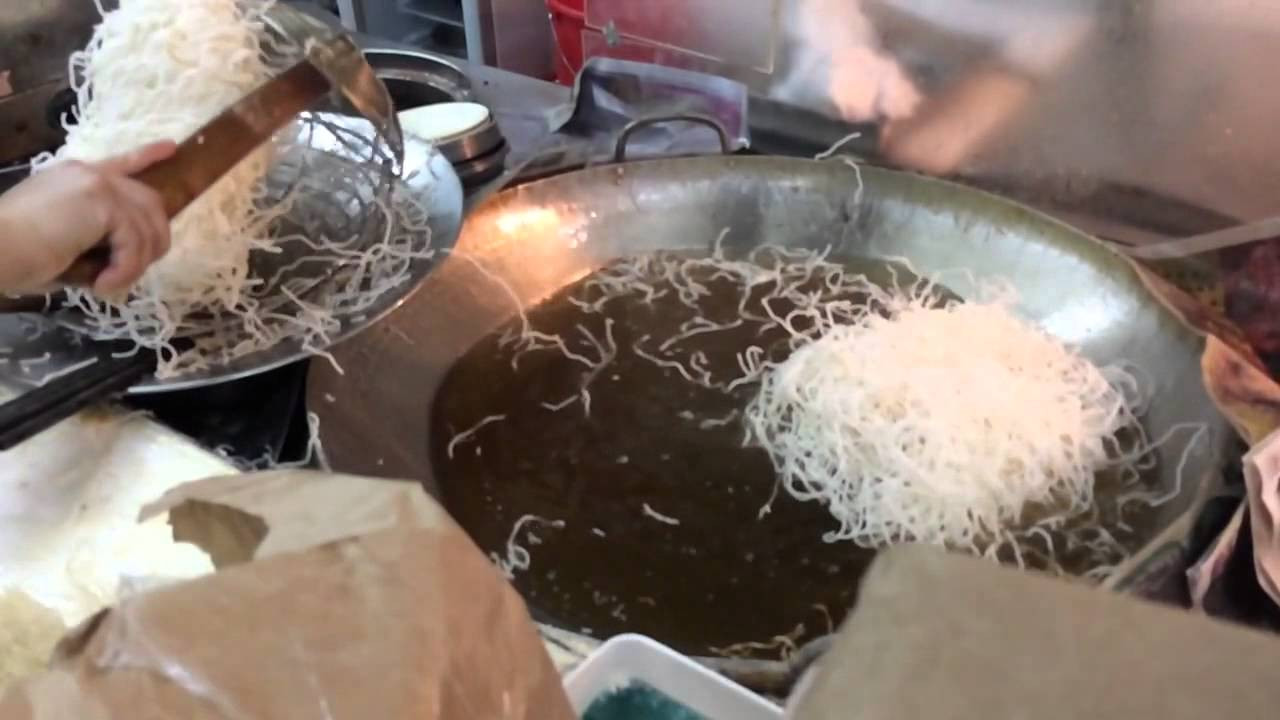 Deep Fried Rice Noodles
 Deep fried rice noodles slow motion