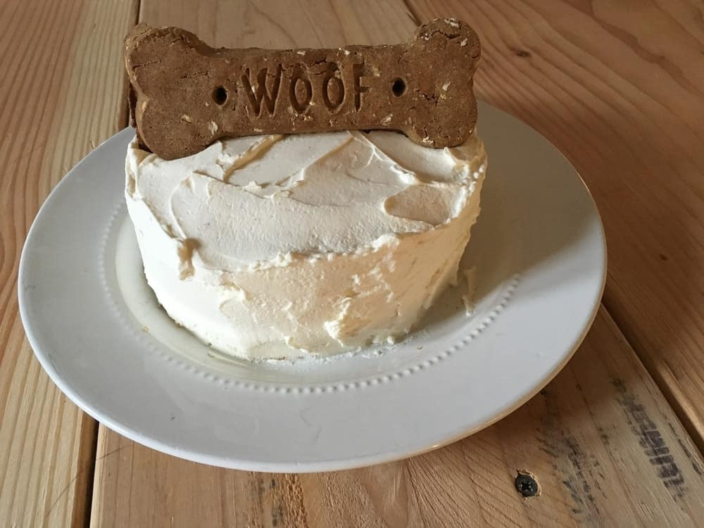 Dog Birthday Cake Recipes Easy
 Celebrate Your Dog’s Birthday with These Easy Peasy Dog