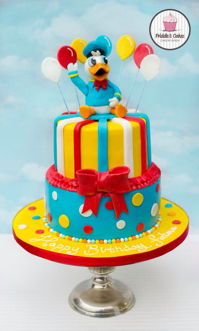 Donald Duck Birthday Cake
 Donald Duck two tiered birthday cake