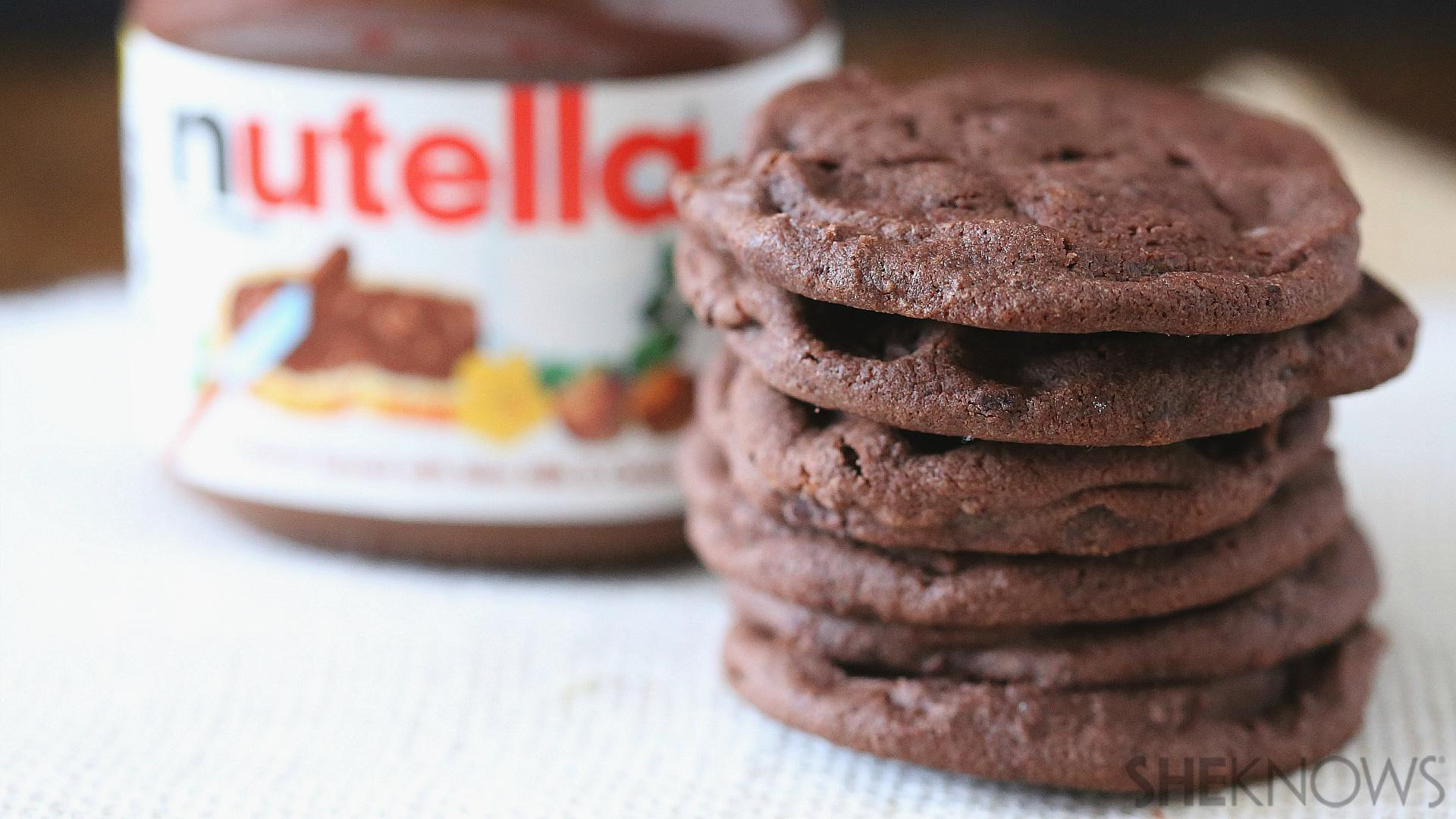 Easy Nutella Dessert
 3 Ingre nt Nutella cookies are the easiest dessert you