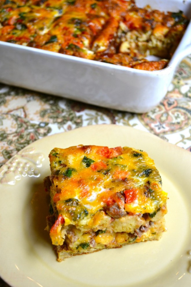 Egg Casserole Without Bread Or Meat
 Egg and Sausage Breakfast Casserole with Spinach and