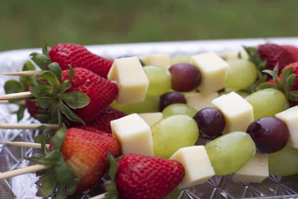 Fruit Skewer Appetizers
 Fruit & Cheese Kabobs Easy Cookout Appetizer