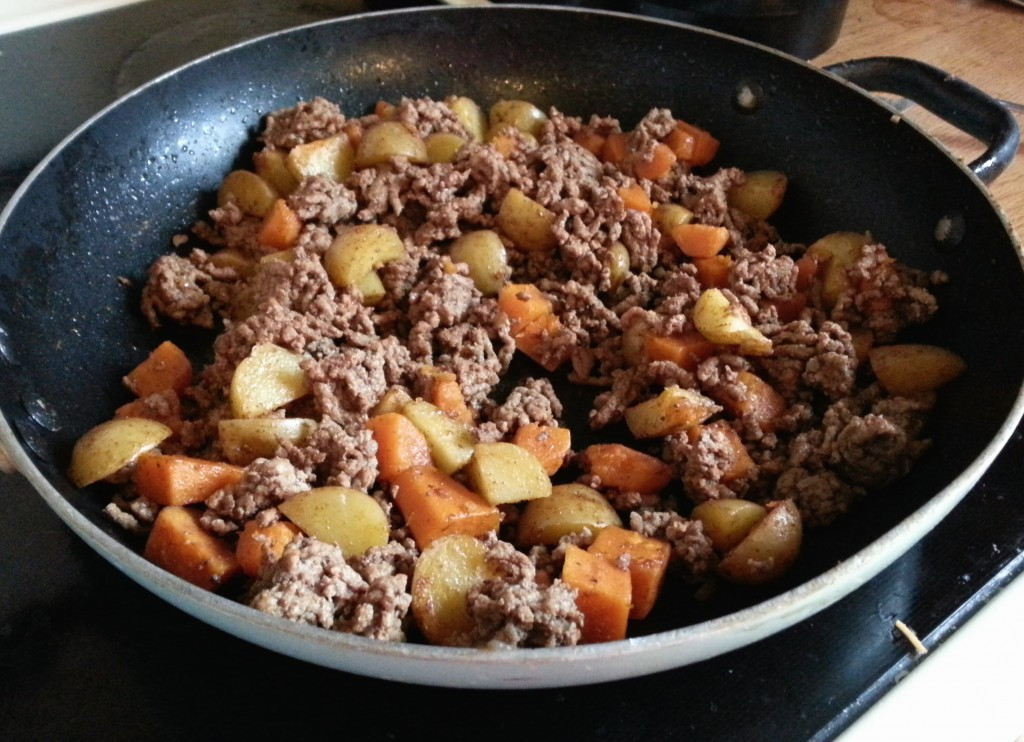 Ground Beef Potatoes
 ground beef and potatoes skillet
