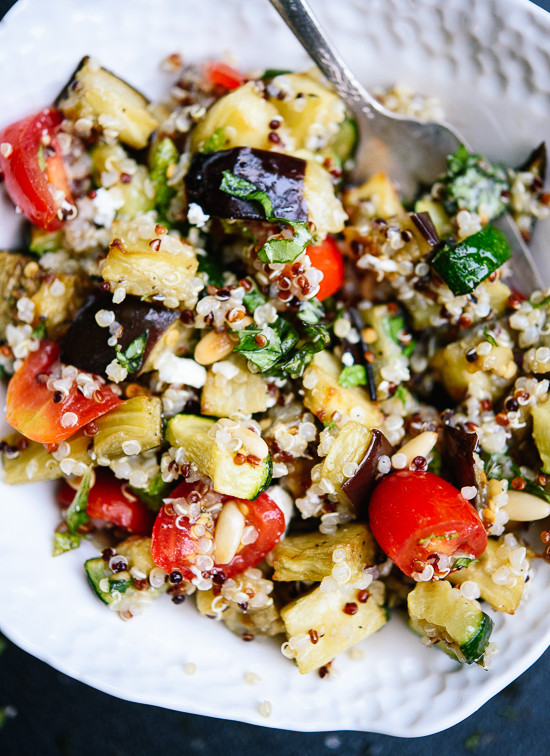 Healthy Quinoa Salad
 Mediterranean Quinoa Salad with Roasted Ve ables