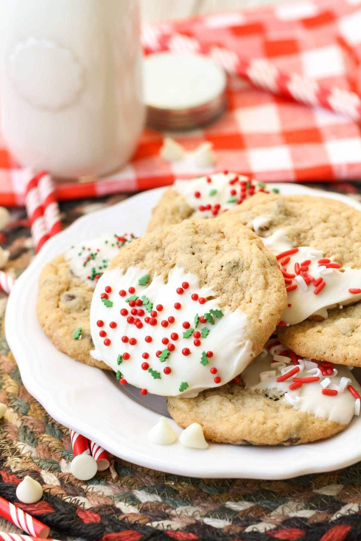 Holiday Chocolate Chip Cookies
 Christmas Chocolate Chip Cookies Beyond Easy To Make