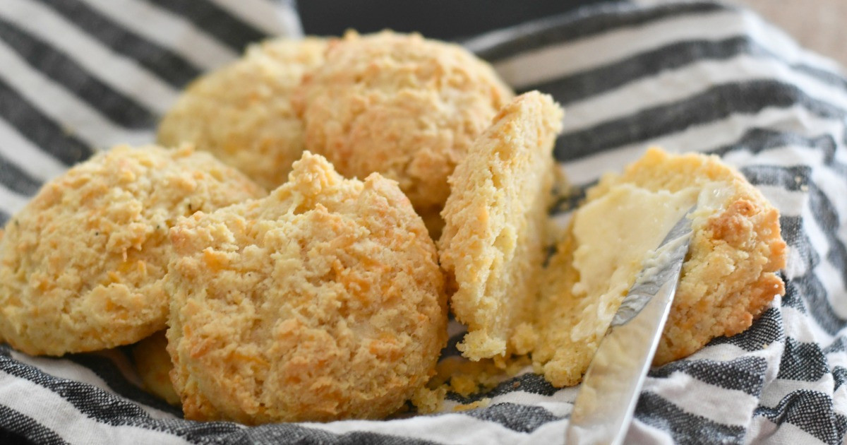 Keto Biscuit Recipe
 Easy Homemade Keto Biscuits That Tastes Like Bread