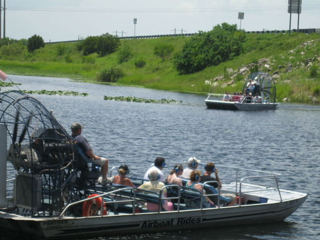 Lone Cabbage Fish Camp
 Lone Cabbage Fish Camp Southern Airboat Picture Gallery