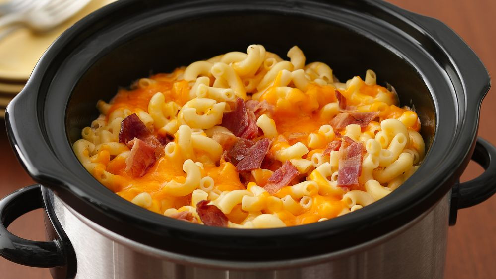 Mac And Cheese Recipes With Bacon
 Slow Cooker Bacon Topped Mac and Cheese recipe from