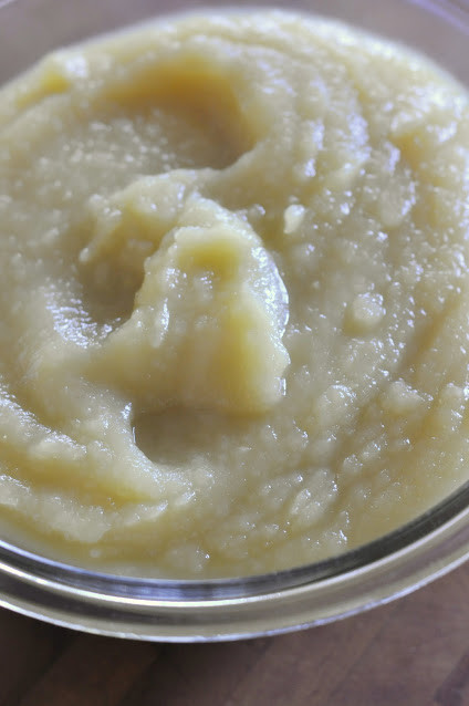 Making Applesauce For Baby
 How To Make and Freeze Homemade Baby Food Applesauce