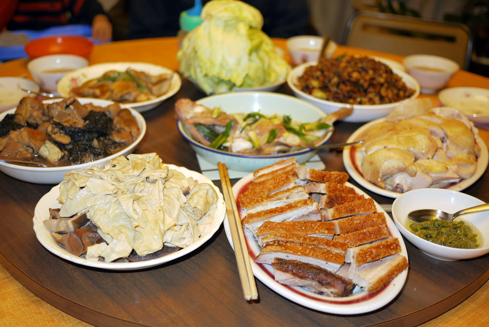 New Year Dinner Traditions
 How Co Founder Stella Ma Celebrates Chinese New Year