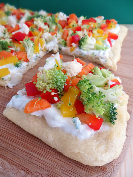 Pizza Appetizers Crescent Rolls
 How to Make Fresh Veggie and Cream Cheese Pizza Appetizer