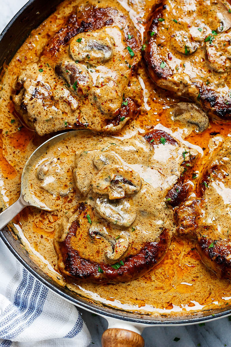 Pork Chops With Creamy Mushroom Sauce Recipe
 Garlic Pork Chops Recipe in Creamy Mushroom Sauce – How to