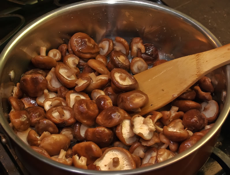 Preparing Shiitake Mushrooms
 Shiitake Mushrooms with Ancho Chile Sauce
