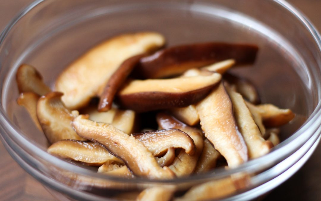 Preparing Shiitake Mushrooms
 Health Benefits to Shiitake Mushrooms Natural Kitchen