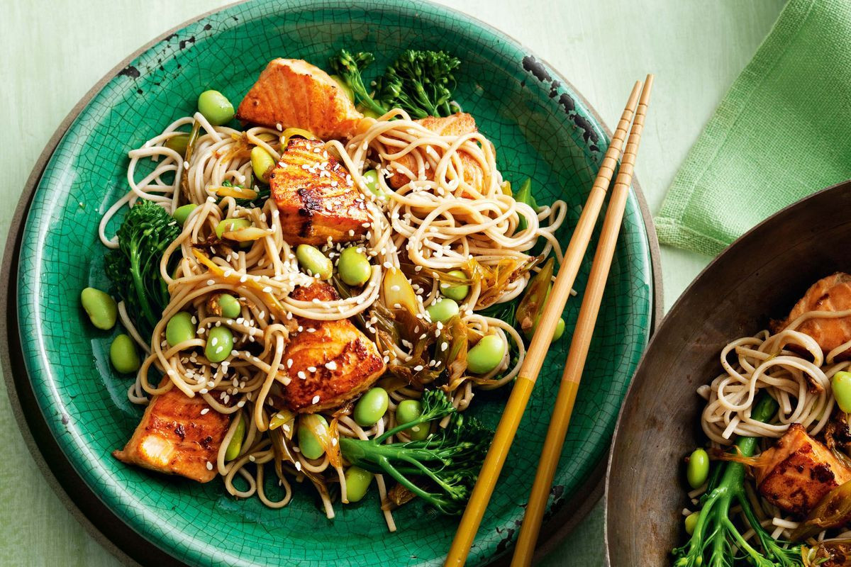 Salmon And Noodles
 Salmon ginger and soba noodle stir fry Recipes