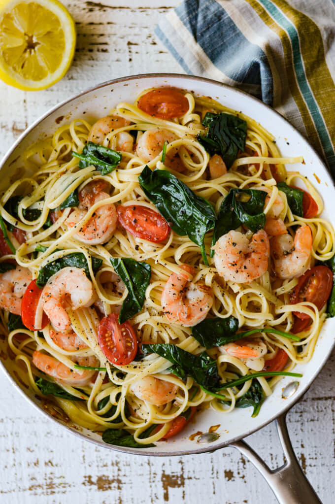 Shrimp Scampi With Pasta
 Shrimp Scampi Pasta with Spinach and Cherry Tomatoes