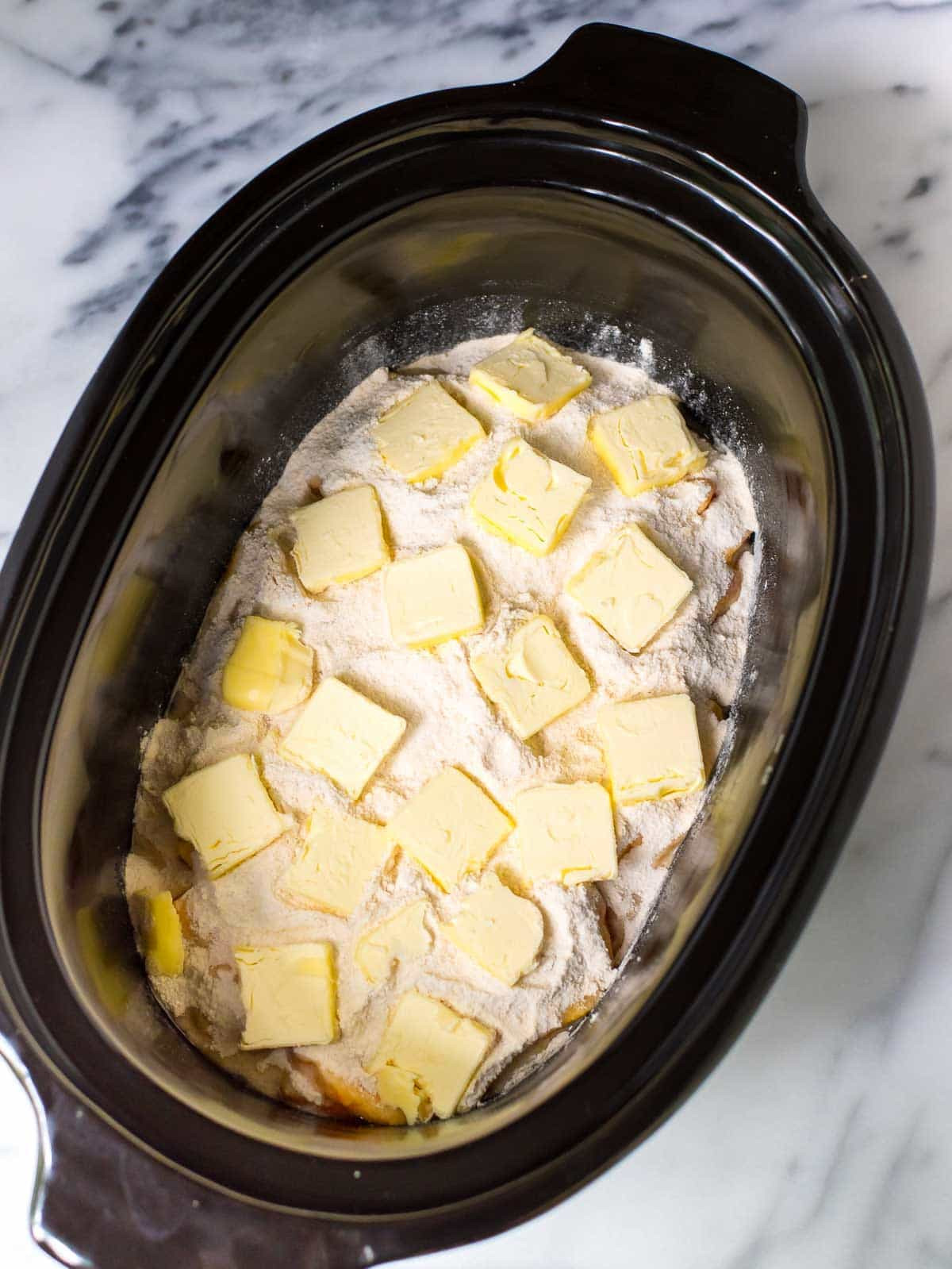 Slow Cooker Cake Recipes With Yellow Cake Mix
 Crock Pot Peach Cobbler