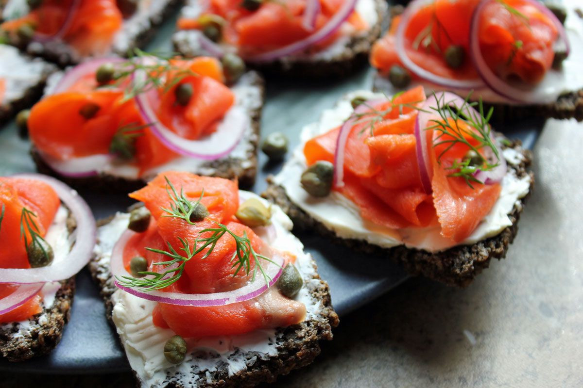 Smoked Salmon Capers Appetizer
 Smoked Salmon on Pumpernickel Rye