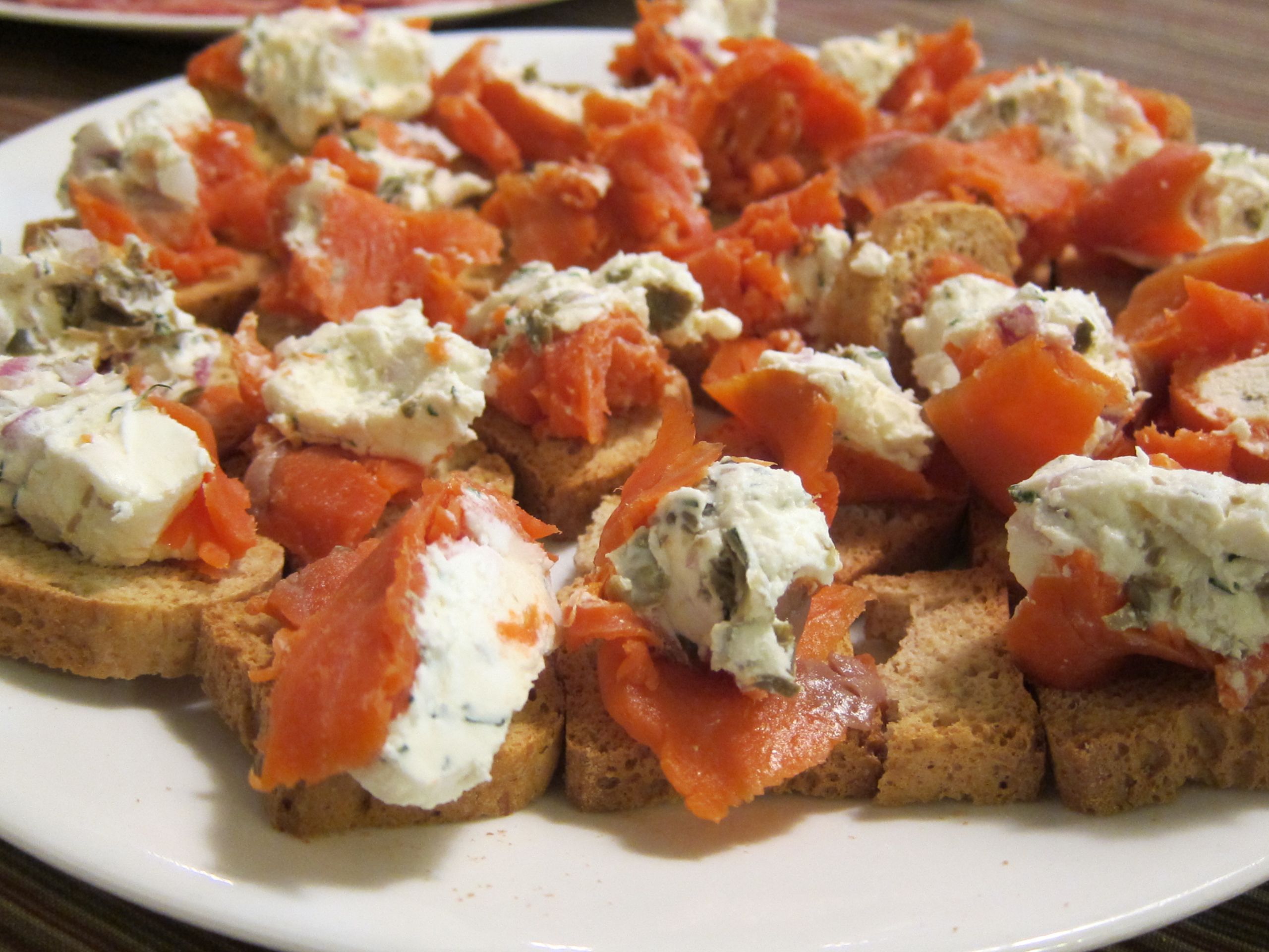 Smoked Salmon Capers Appetizer
 Smoked Salmon with Cream Cheese Capers Dill Red ion
