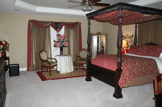 Southern Grace Bed And Breakfast
 master suite bath Picture of Southern Grace Bed and