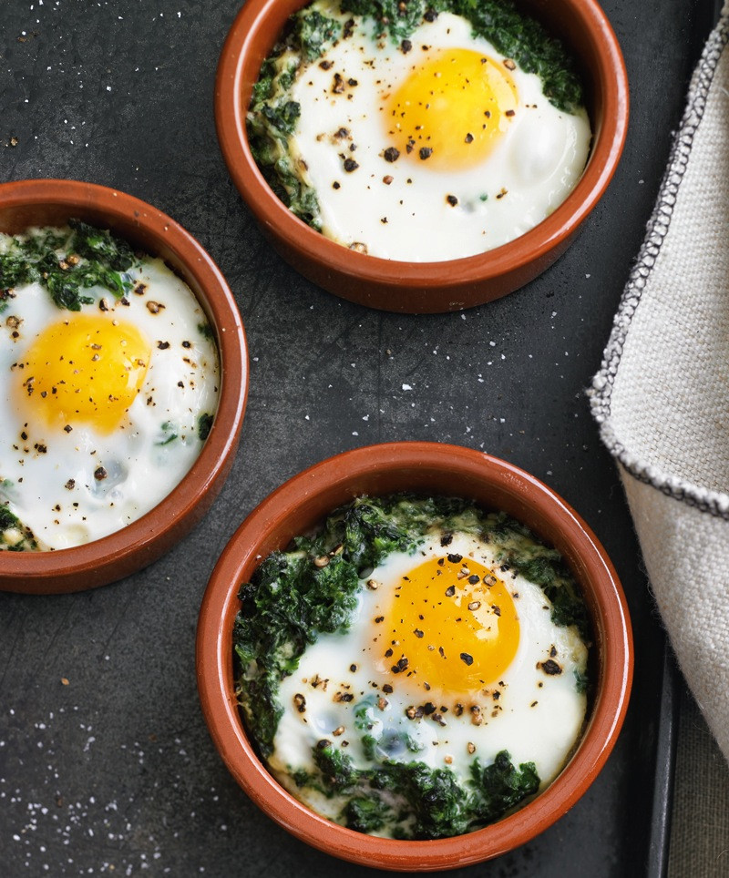 Spinach Breakfast Recipes
 6 Ingre nt Breakfast Baked Eggs with Spinach & Cream