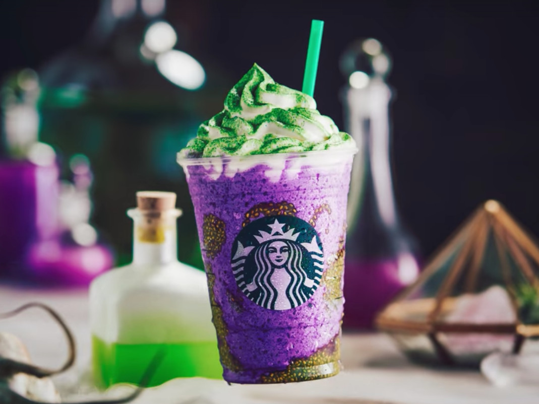 Starbucks Halloween Drinks 2020
 Starbucks debuts a Halloween themed Frappuccino as Dunkin