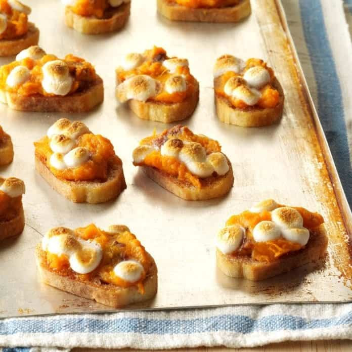 Thanksgiving Themed Appetizers
 10 Thanksgiving Appetizers To Kick f Your Holiday Feast
