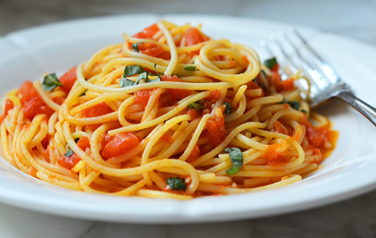 Tomato Pasta Recipe
 Tomato Sauce with Basil ce Upon a Chef