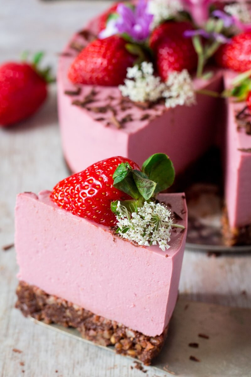 Vegan Strawberry Cake Recipe
 30 Glamorous Vegan Valentine s Day Recipes Desserts and