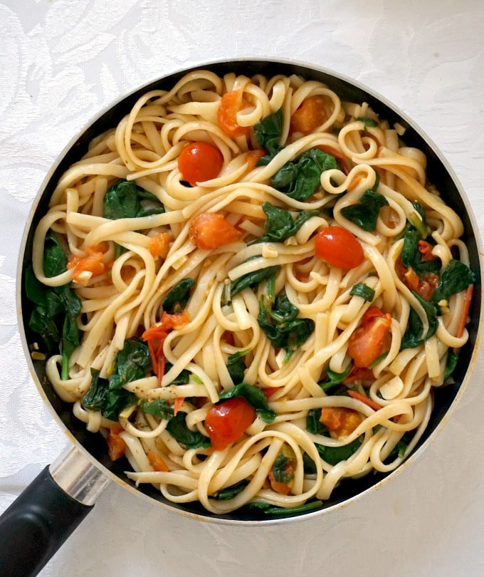 Vegan Tomato Recipes
 Vegan Pasta with Spinach and Tomatoes My Gorgeous Recipes